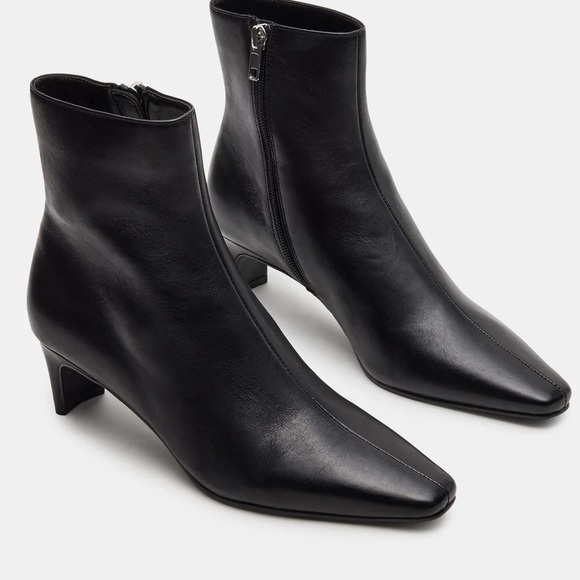 Steve Madden Delvie Boot in Black Leather, Size: 7.5 - Picture 1 of 16